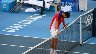 Ukraine urges Australian Open to ban Djokovic's father