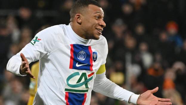 Mbappe scores five as PSG hit seven in French Cup