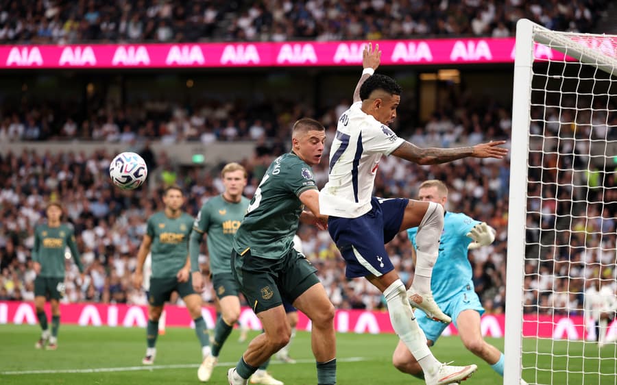 Tottenham’s winless and goalless start continues after Everton draw