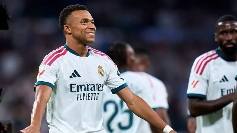Mbappé and Bellingham star As Real Madrid thrash Rayo to go level with Barcelona