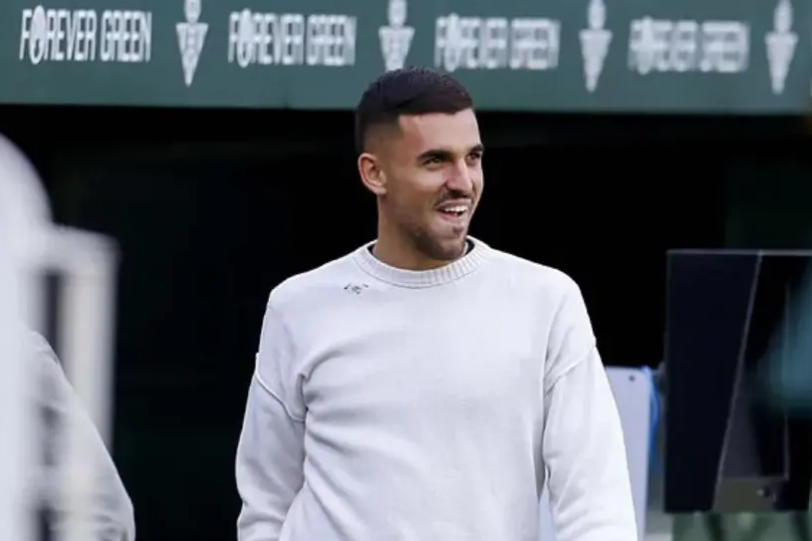 Dani Ceballos agrees three-year Betis contract as late registration race begins