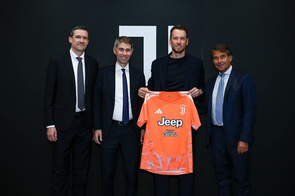Goalkeeper Neto seals Juventus return after 9 years