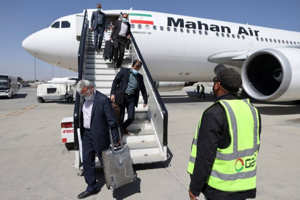 Iran flights cancelled as new US sanctions take effect