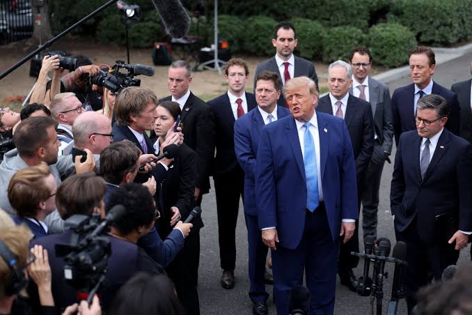 Trump weighs 10-person committee to oversee AI industry