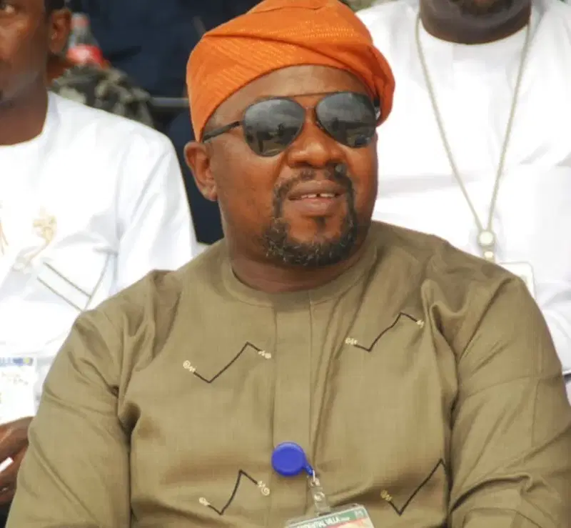 Tinubu pays tribute to media aide Peter Onwubuariri