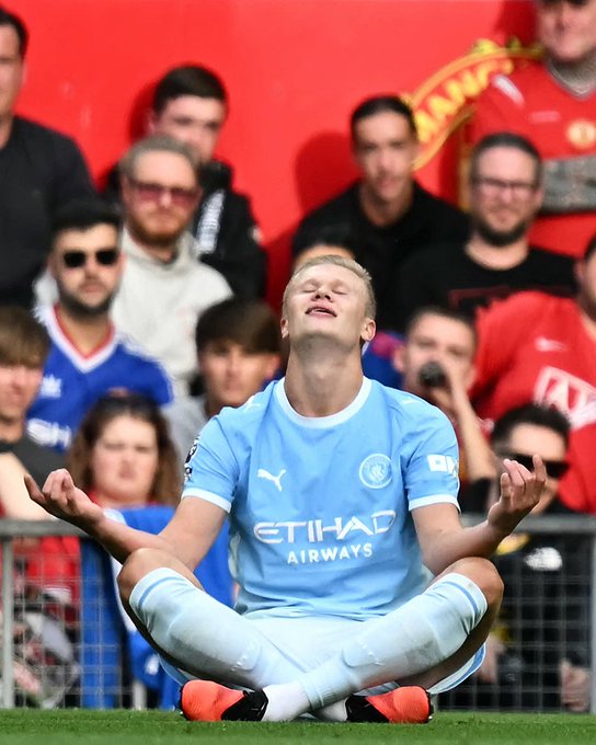 Haaland’s controversial goal earns ten-man Man City win over United
