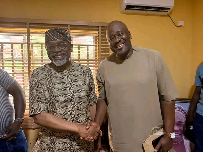 Video shows Lagos lawmaker kneeling before Gbajabiamila in public apology over Surulere APC primary dispute
