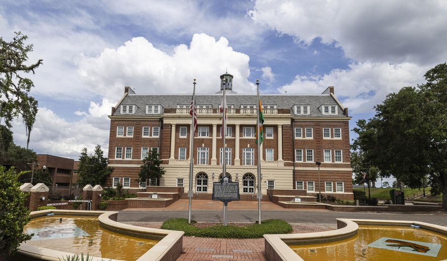 Florida bans undocumented immigrants from state universities