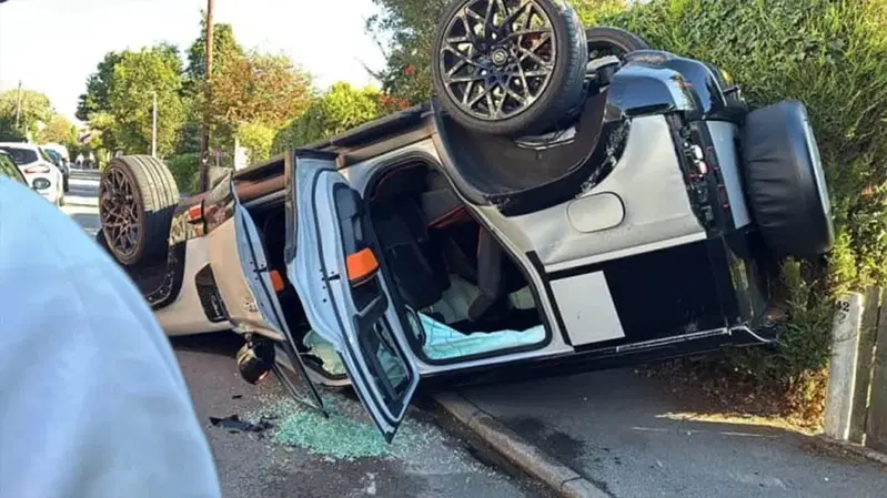Hull City star Sorba Thomas escapes unscathed after terrifying car crash