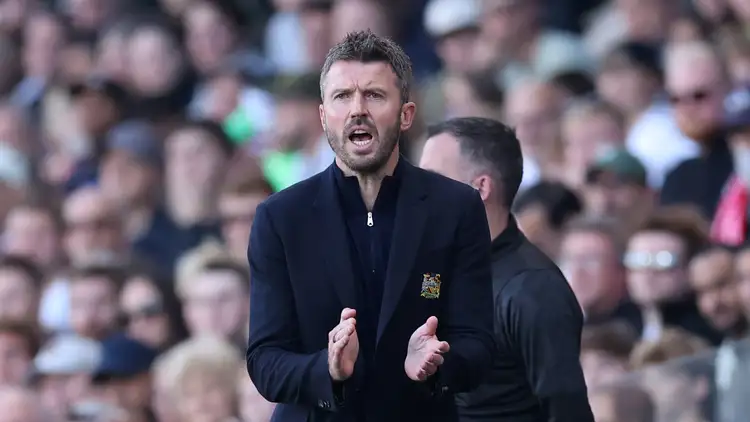 Michael Carrick hits back at Cunha over Man United fitness claims