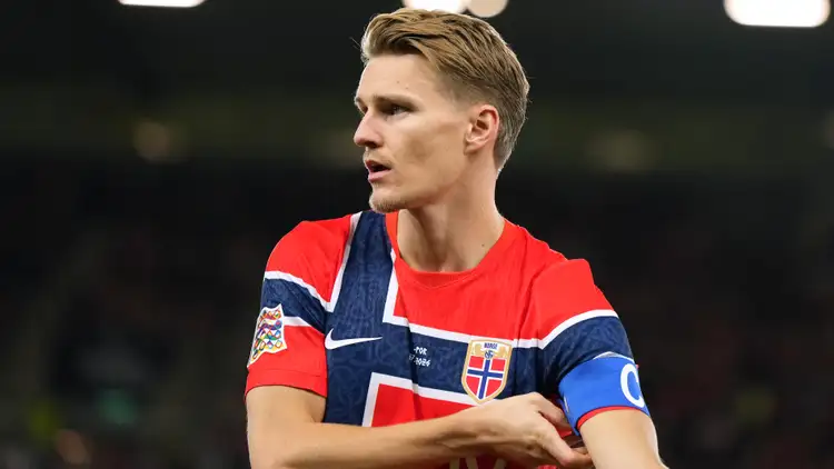 Martin Odegaard furious with Bernardo Silva after late challenge in Norway defeat