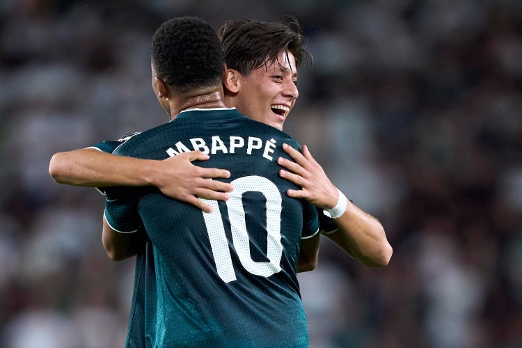 Carlos Espí saves Real Madrid with stoppage-time winner against Elche