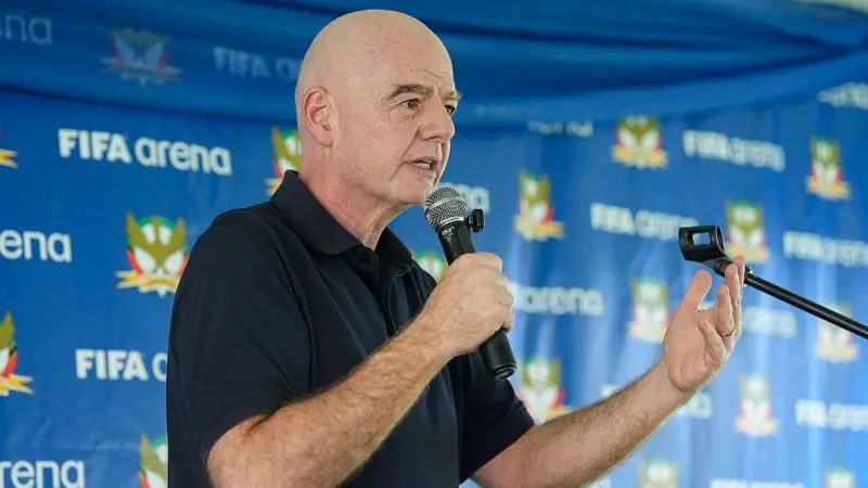 UEFA gives Infantino two weeks to release FIFA governance documents