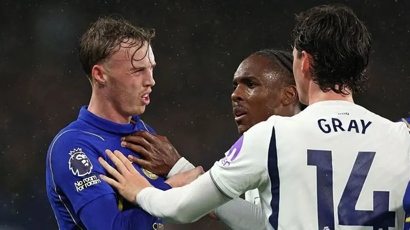 Chelsea 0-2 Spurs player ratings: Penders blunder and Palmer red gift Spurs rare Stamford Bridge win