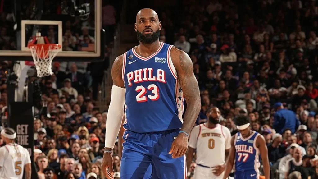Trump calls out LeBron James over anthem, wants apology