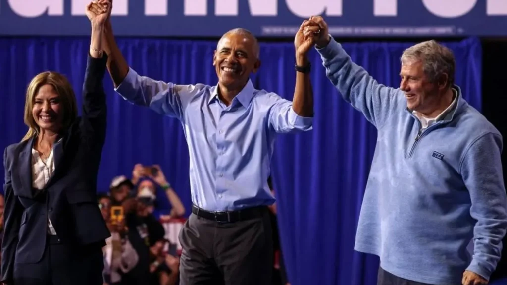 Obama campaigns for democrats as midterm elections approach