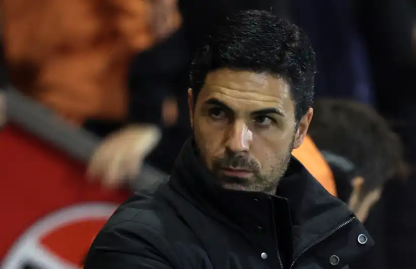 Ex-Referee hits back at Mikel Arteta over technical area complaints
