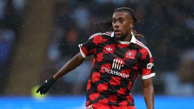 Alex Iwobi matches Mohamed Salah’s Premier League appearance benchmark
