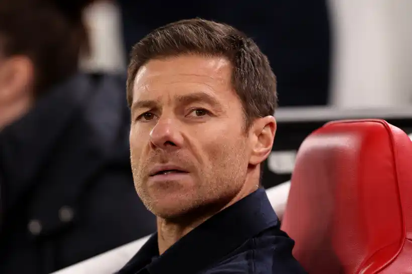 Chelsea fans could turn against Alonso over Estevao treatment
